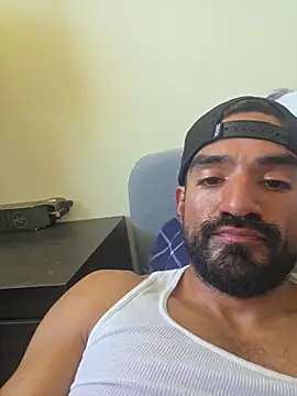 Вебкам-шоу piggylatino