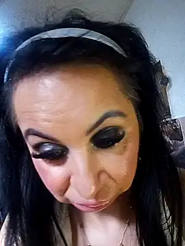 sonya_wet: онлайн-секс-чат