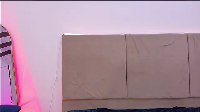 แชท XXX สดของ AriaCollin