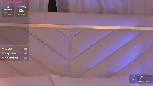 แชท XXX สดของ MeganStrane