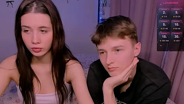 CoddleWeeper_ লাইভ XXX চ্যাট