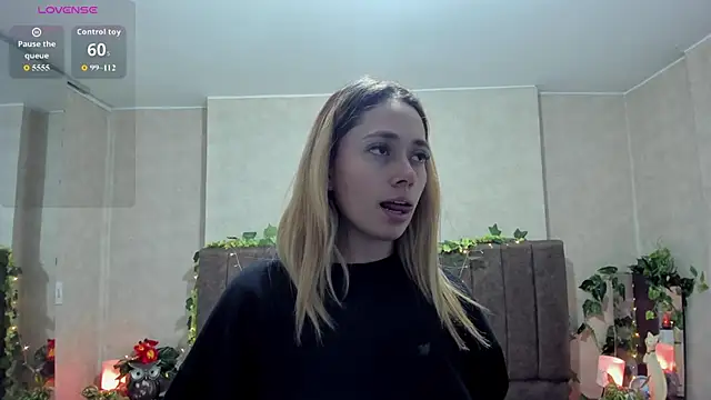 LanaMills_'s Live XXX Chat