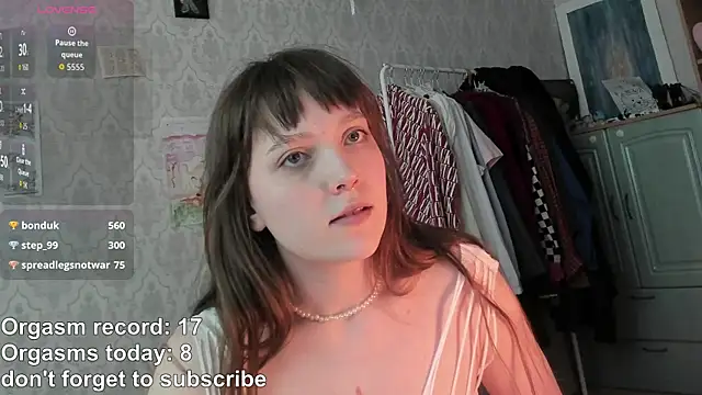 Chat XXX en directo de RileyNymph