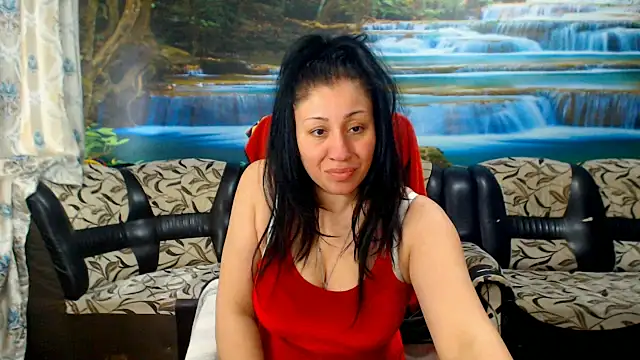 MoistMady's Live XXX Chat