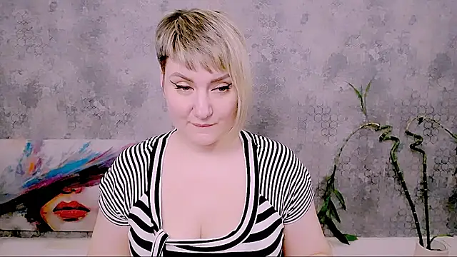 Djullia 라이브 XXX 채팅