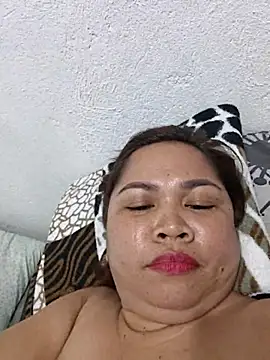 Sweetlorie_83 élő XXX-chatje