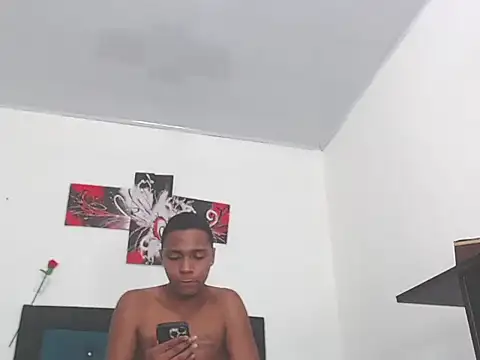 Chat +18 de hotboyluxe ao vivo