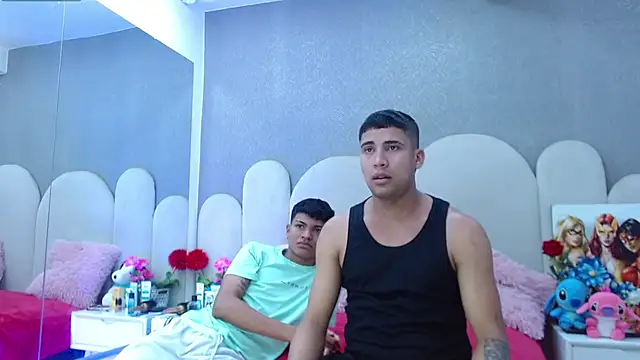 party_duo_playboy Adlı Modelin Canlı XXX Sohbeti