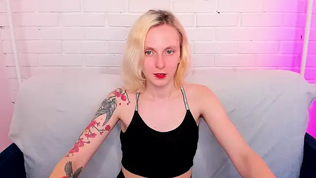 LikiLipsn Live XXX chat