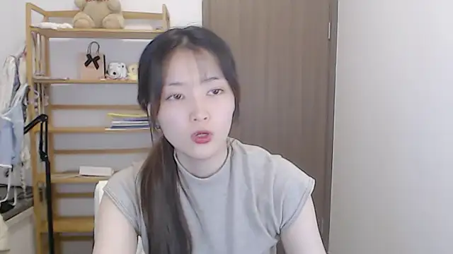 Mimi-cnbaby Adlı Modelin Canlı XXX Sohbeti