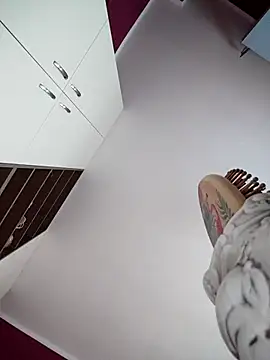 XXX chat uživo modela Akemi_rossi