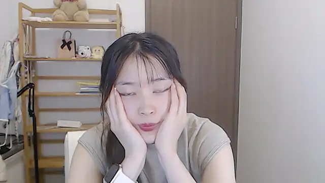 XXX chat uživo modela Mimi-cnbaby