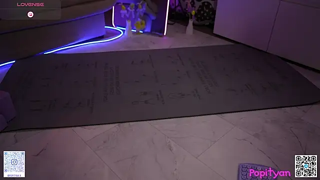 XXX chat uživo modela popityan1