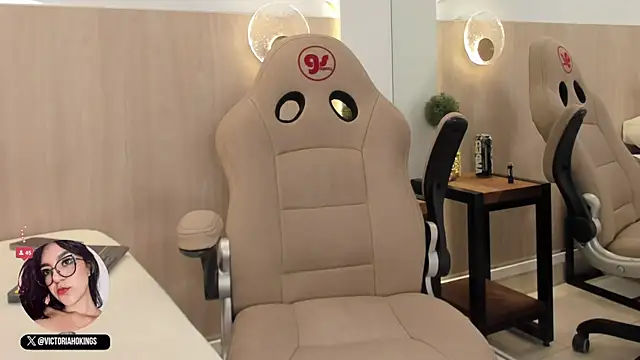 Chat +18 de victoria_hokings ao vivo