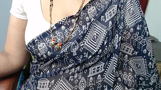 sunitha-3 élő XXX-chatje