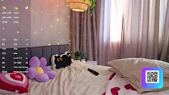 ConstanceHelms Chat XXX live