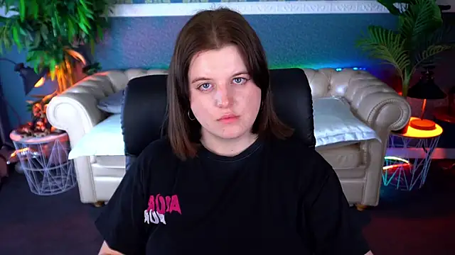 Chat +18 de KristiFoxy ao vivo