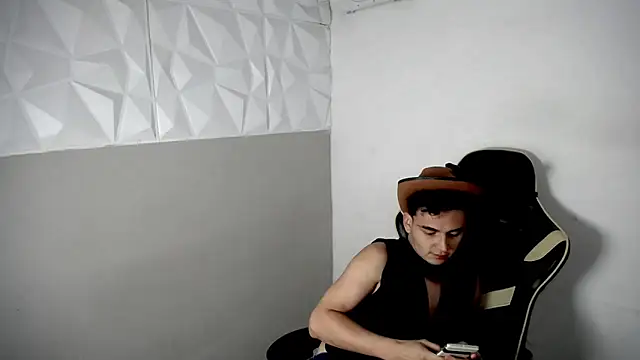 Mathias_twinkk: вебкам-шоу