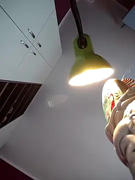 Akemi_rossi's Live XXX Chat