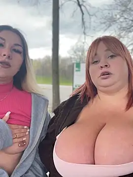 SweetCuteGirls1023: онлайн-секс-чат