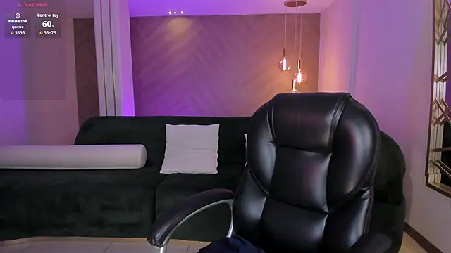 ValeriaRoldanX's Live XXX Chat