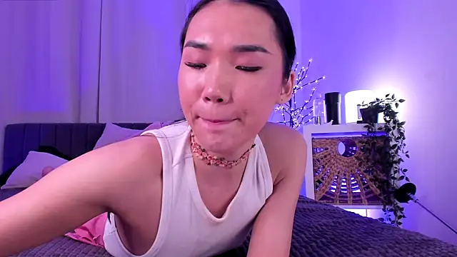 Divine_Madeleine's Live XXX Chat