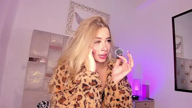Онлайн чат XXX Lola_Blondie