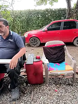 hotandfierylatinos2023: διαδικτυακό σόου στην κάμερα