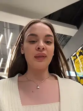 Chat +18 de KristiRich ao vivo