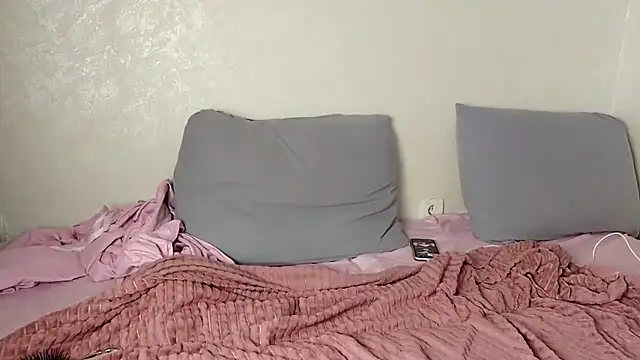 KiraMyth live XXX chat