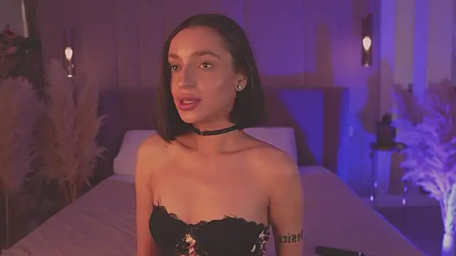 AdoraCortes Chat XXX in diretta