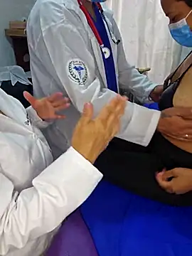 JustSamantha_ Show in webcam