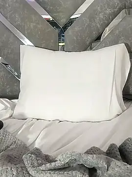 Slut_Milf_ Chat XXX in diretta