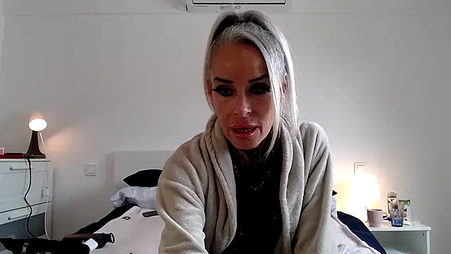 Sophie-Logan-Ink Adlı Modelin Web Kamerası Şovu