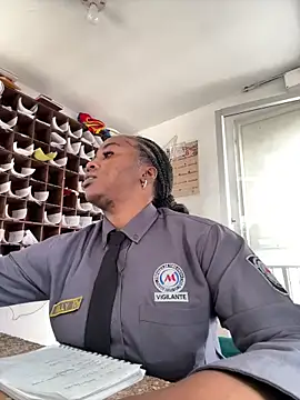 CiaraEbony Adlı Modelin Canlı XXX Sohbeti