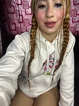 Bella_haddid777 Adlı Modelin Canlı XXX Sohbeti