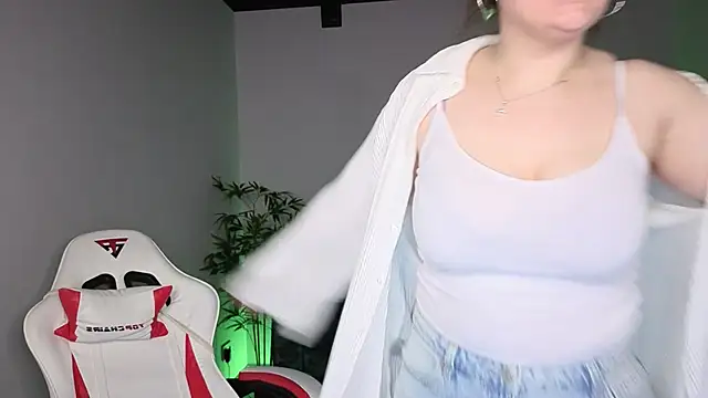 MilkyPop_ Adlı Modelin Canlı XXX Sohbeti