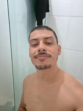 Živý XXX chat Kazal420