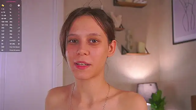 MilkyVika_ Adlı Modelin Canlı XXX Sohbeti