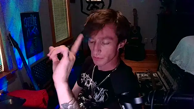 Pokazy przed kamerką – LEVIATHANX666