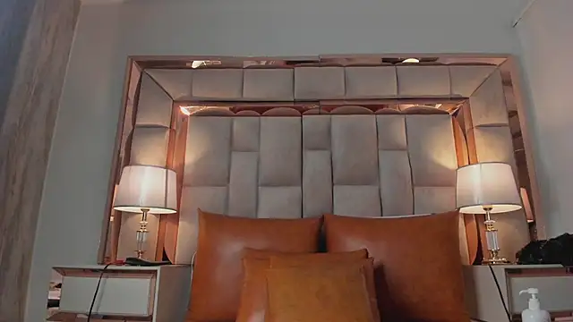 ValentinaBreats' Live XXX Chat