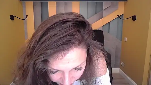 EllaLong's Live XXX Chat