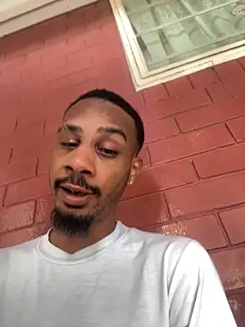 Chatroom XXX en direct de KingShiesty2