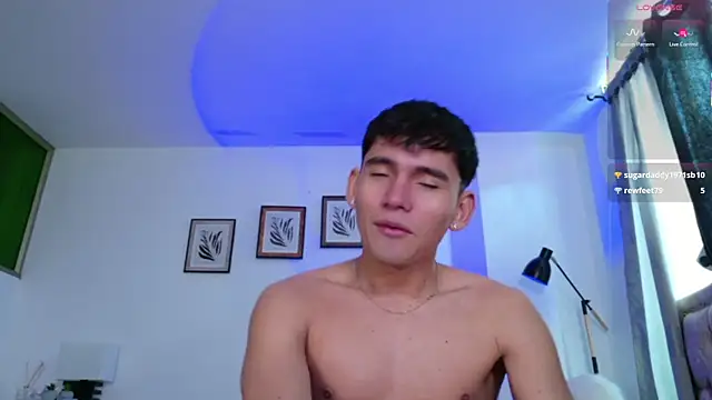 estebanperez_26 élő XXX-chatje