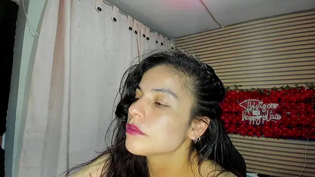 rosse_2504 Live XXX Chat