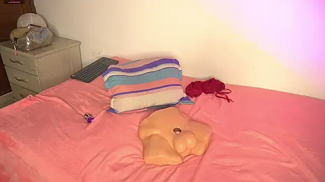 แชท XXX สดของ pocahotass_11