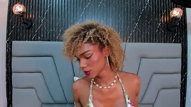 NaomiSteward's Live XXX Chat