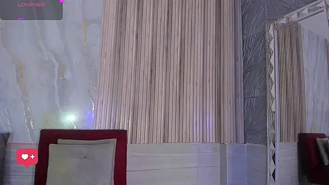 BriannaChelsea élő XXX-chatje