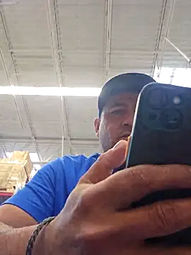 Mifavorito2024: διαδικτυακό σόου στην κάμερα