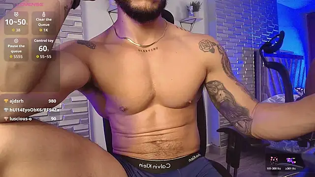 ARON_TAYLER01 Chat XXX in diretta